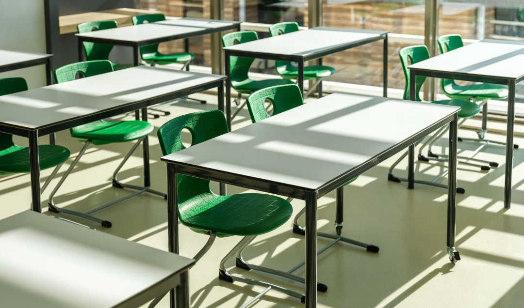 Las olas de calor evidencian las carencias térmicas de miles de centros educativos