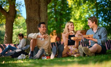 Las vacaciones, la familia y la amistad lideran la fórmula de la felicidad para los españoles